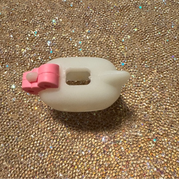 Hello Kitty White and Pink Charger Cover NWT - Picture 7 of 8